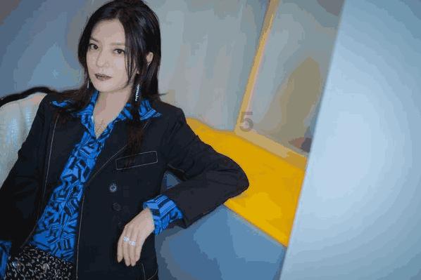 窦骁现在为什么只和已婚女士合作拍戏?一起来看看